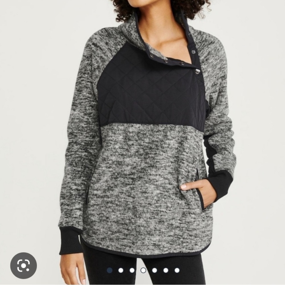 Abercrombie & Fitch sweater - Picture 4 of 4